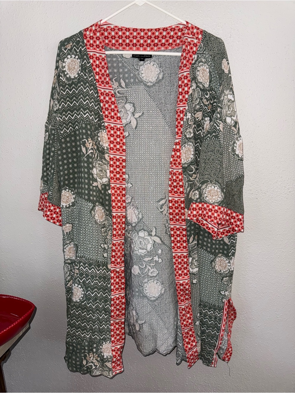 (M) Allison Andrew’s Green Floral Patchwork Kimono with Red Trim